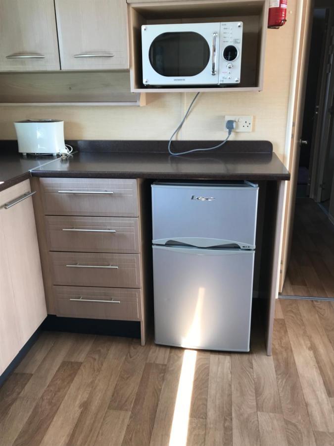 Pet Friendly Riverside Static Caravan Cheddar Exteriör bild